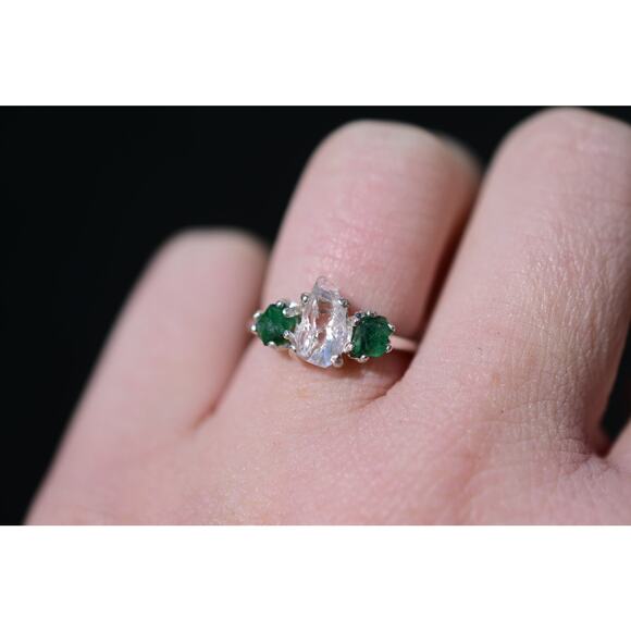 alternative raw diamond engagement rings, raw crystal size 4 5 6 7 8 8 9 10 11 - Picture 1 of 10